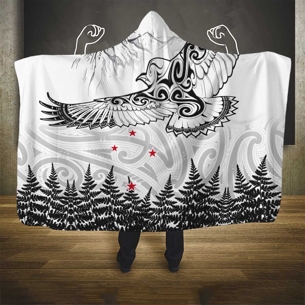 New Zealand Kea Bird Hooded Blanket Maori Tattoo and Silver Fern White Color LT03 - Polynesian Pride