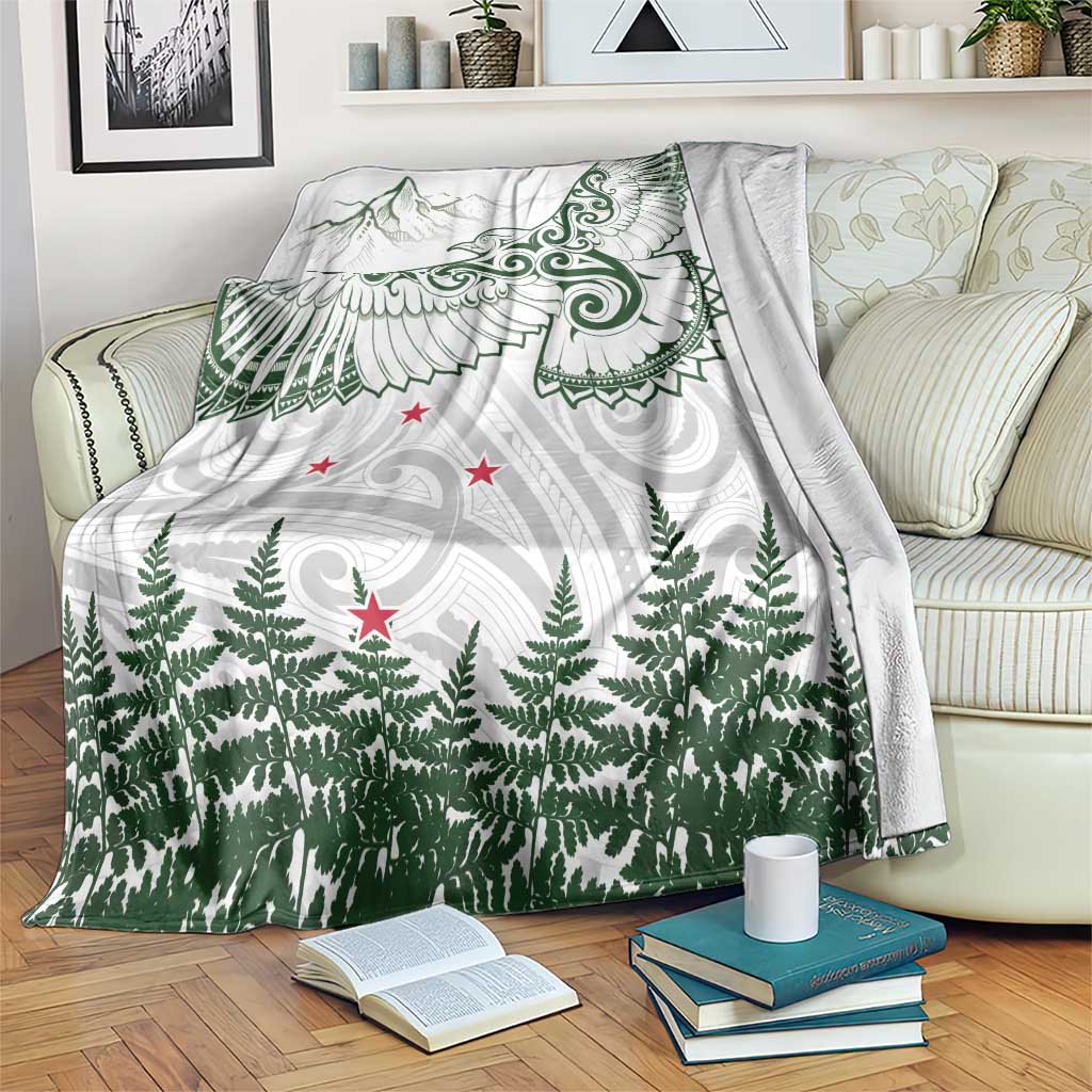 New Zealand Kea Bird Blanket Maori Tattoo and Silver Fern Green Color LT03 White - Polynesian Pride
