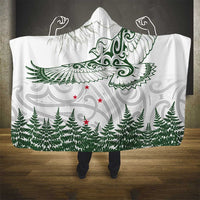New Zealand Kea Bird Hooded Blanket Maori Tattoo and Silver Fern Green Color LT03 - Polynesian Pride
