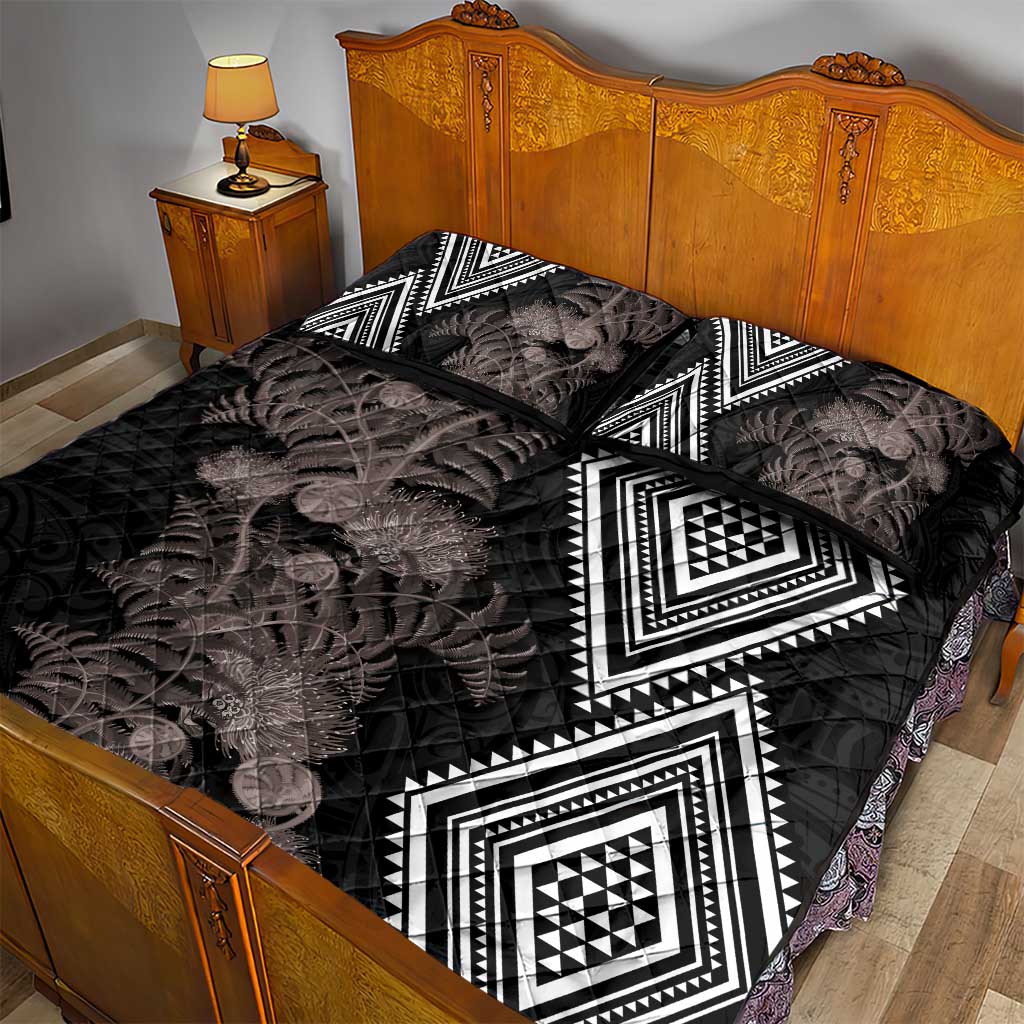 Aotearoa Tukutuku Motif Quilt Bed Set Pohutukawa and Fern Leaves Grayscale Color LT03 - Polynesian Pride