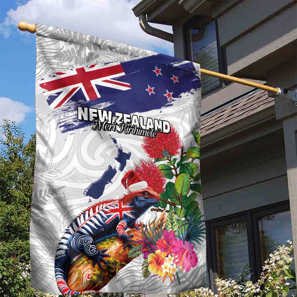 New Zealand Christmas Garden Flag Meri Kirihimete-Tuatara and Pohutukawa White Color LT03 - Polynesian Pride