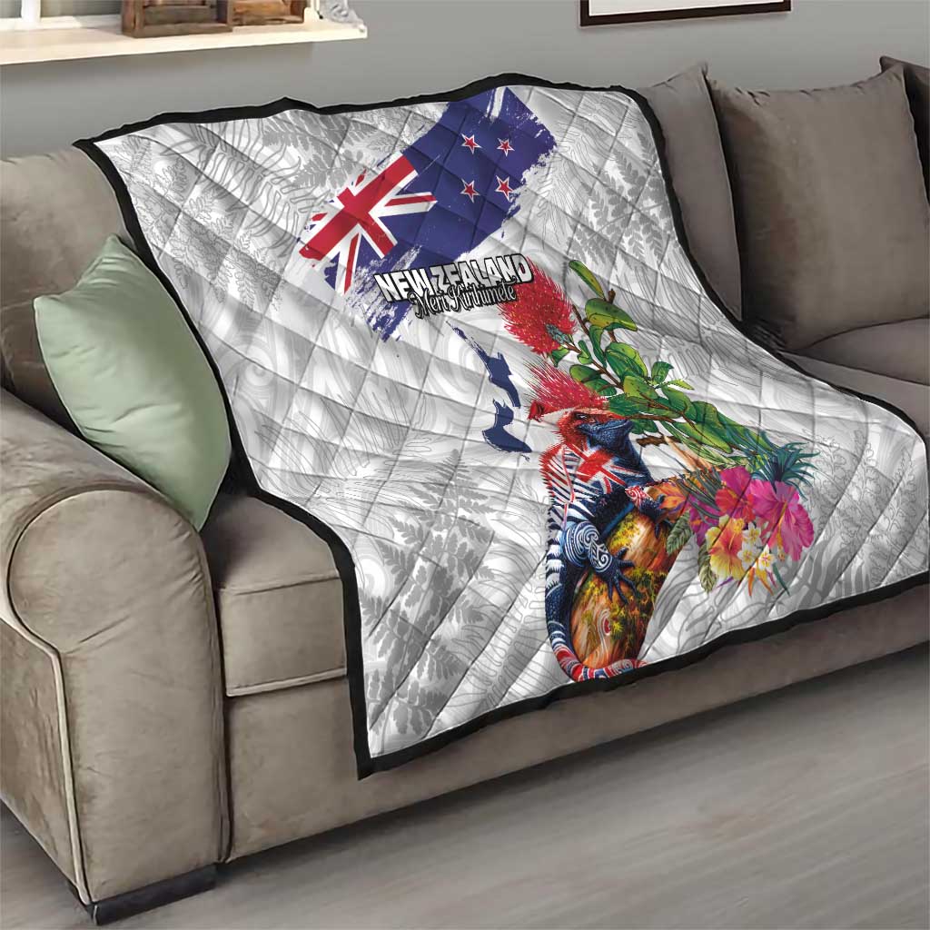 New Zealand Christmas Quilt Meri Kirihimete-Tuatara and Pohutukawa White Color LT03 - Polynesian Pride