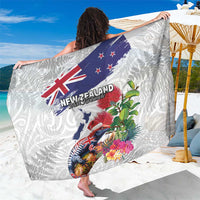New Zealand Christmas Sarong Meri Kirihimete-Tuatara and Pohutukawa White Color LT03 One Size 44 x 66 inches White - Polynesian Pride