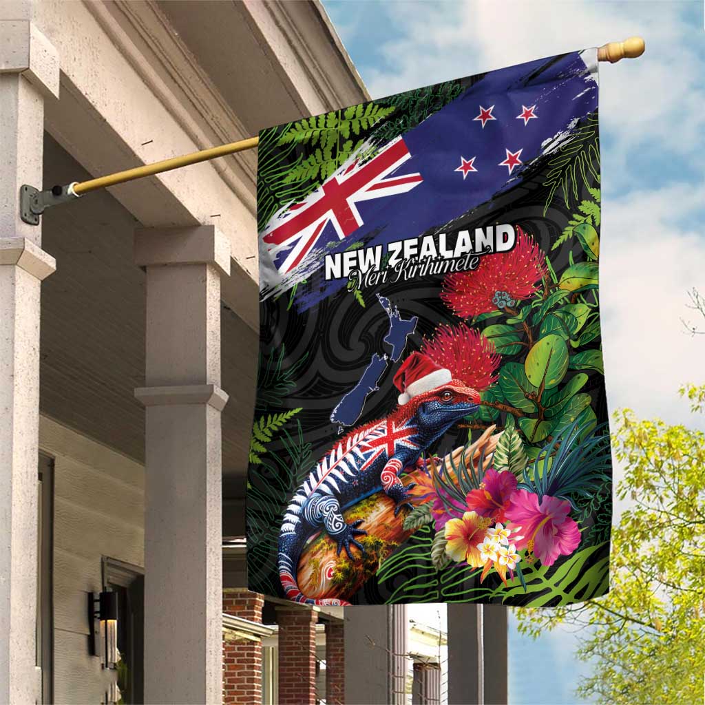New Zealand Christmas Garden Flag Meri Kirihimete-Tuatara and Pohutukawa Black Color LT03 House Flag Black - Polynesian Pride