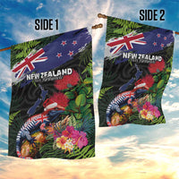 New Zealand Christmas Garden Flag Meri Kirihimete-Tuatara and Pohutukawa Black Color LT03 - Polynesian Pride