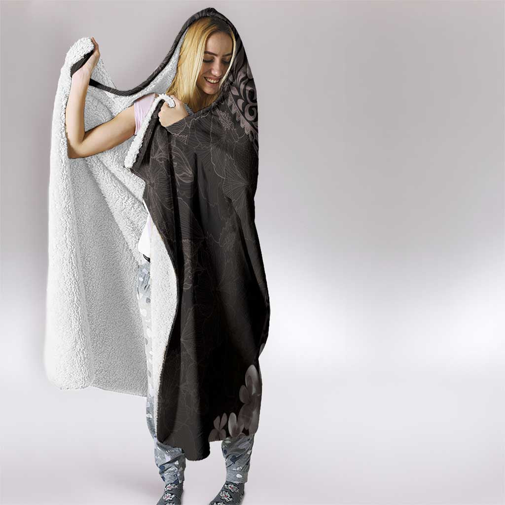 Hawaiian Plumeria-Polynesian Art Tattoo Grayscale Color Hooded Blanket