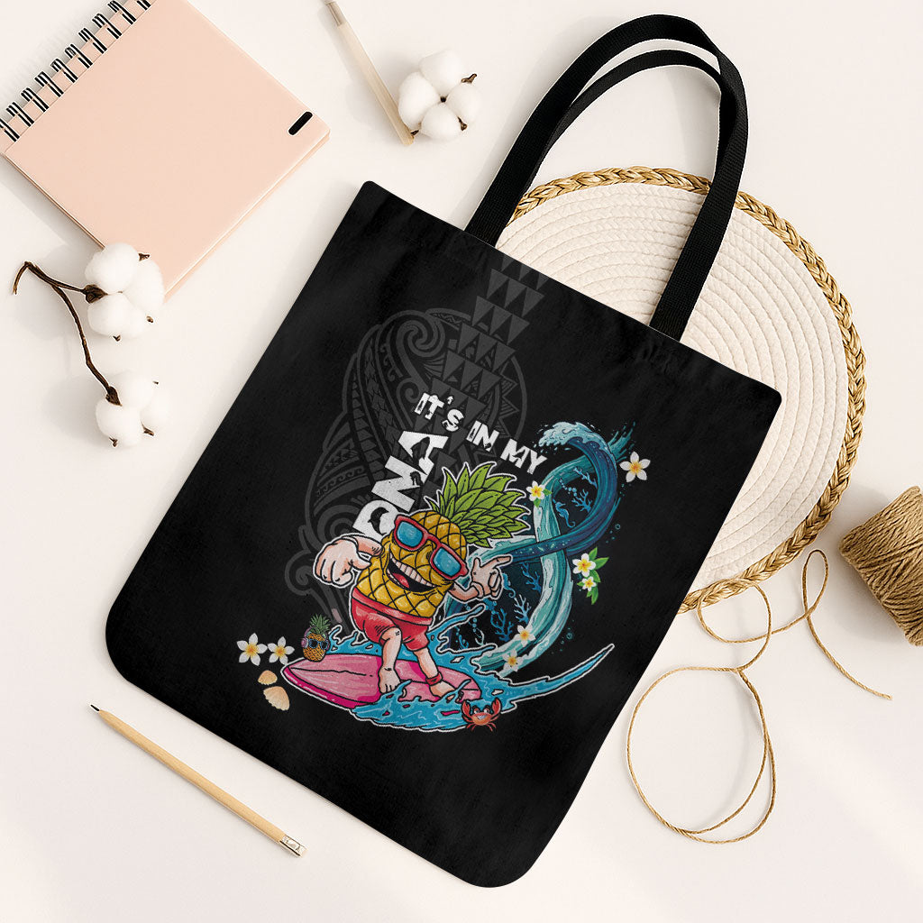 Hawaii Pineapple Surfing Tote Bag It's in My DNA - Kakau and Polynesian Pattern LT03 Black Strap One Size Black - Polynesian Pride