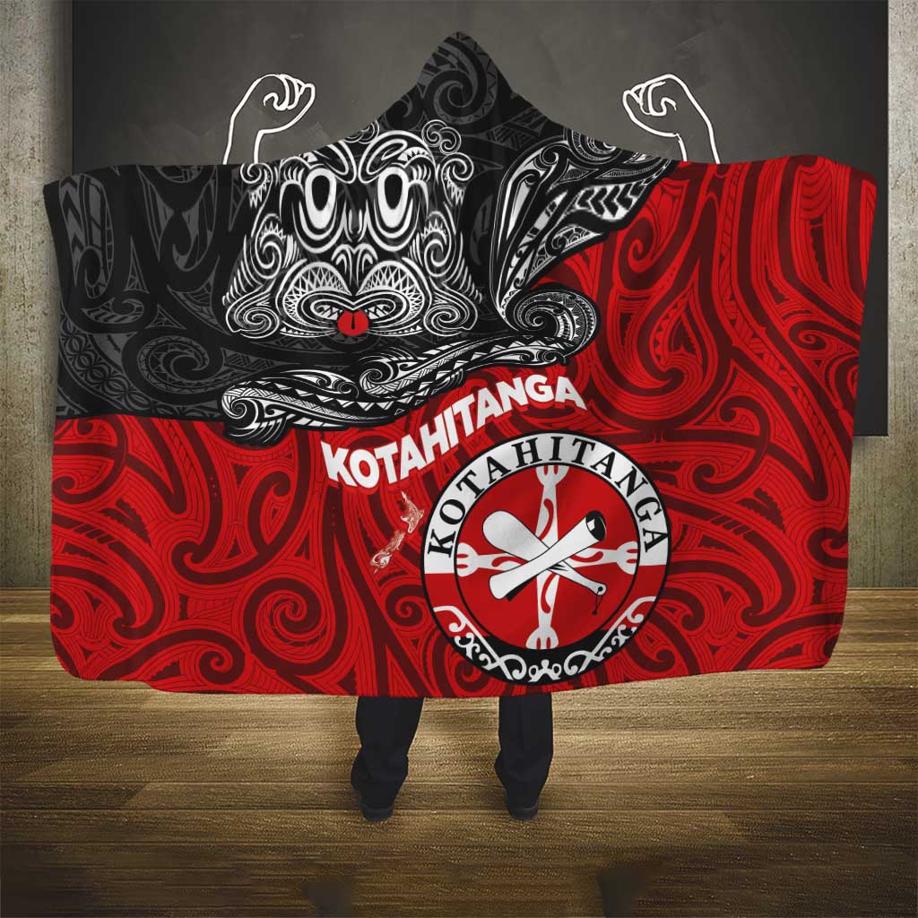 Maori Kotahitanga Hooded Blanket Aotearoa Spirit with Maori Mask and Polynesian Art Tattoo LT03 - Polynesian Pride