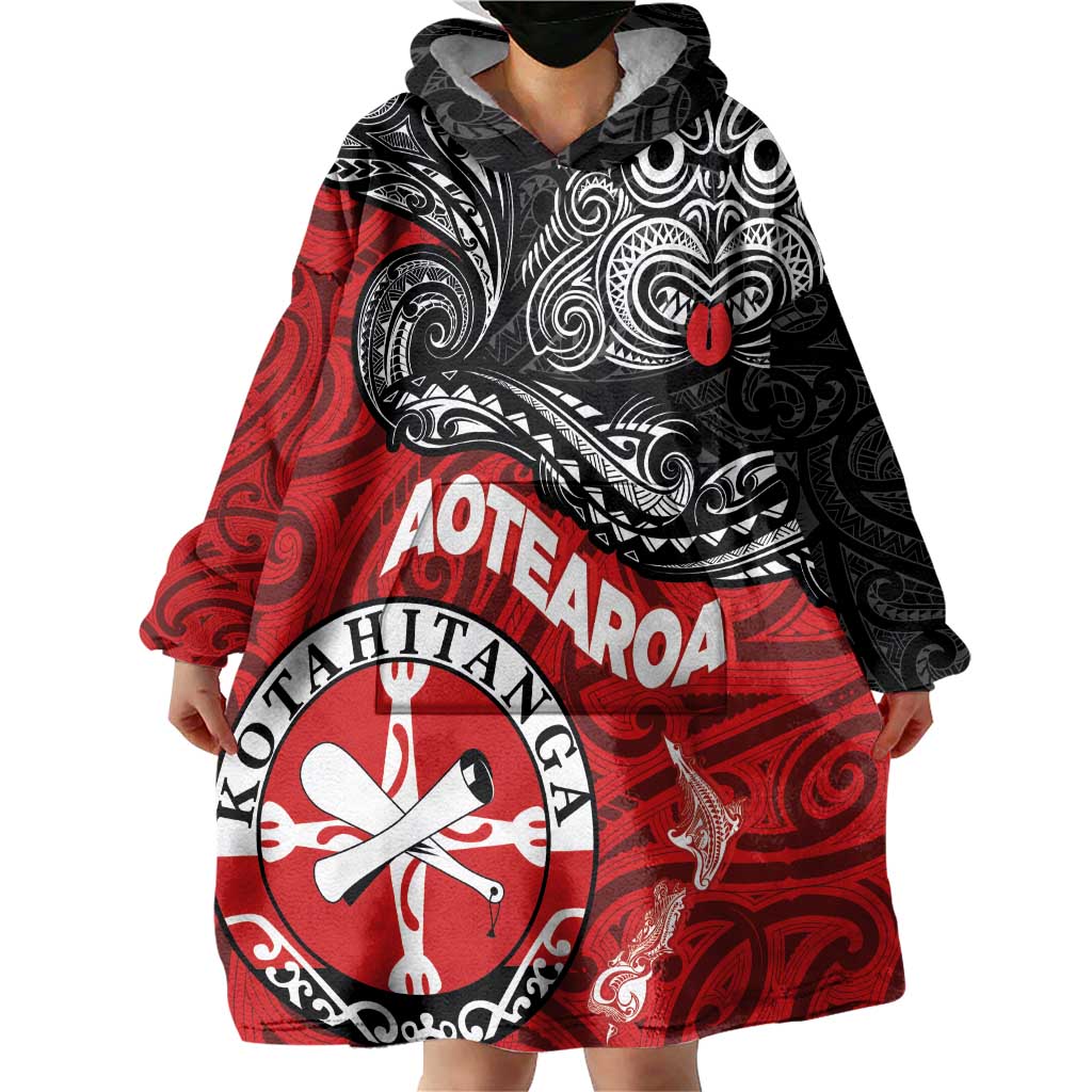 Maori Kotahitanga Wearable Blanket Hoodie Aotearoa Spirit with Maori Mask and Polynesian Art Tattoo LT03 - Polynesian Pride