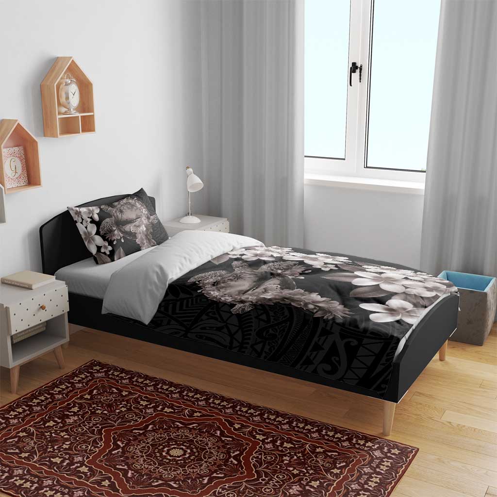 Hawaiian Lei Day Bedding Set Plumeria and Turtle with Polynesian Tribal Pattern Grayscale Color