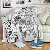 New Zealand Sea Animals with Maori Tribal Tattoo Blanket White Color LT03 White - Polynesian Pride