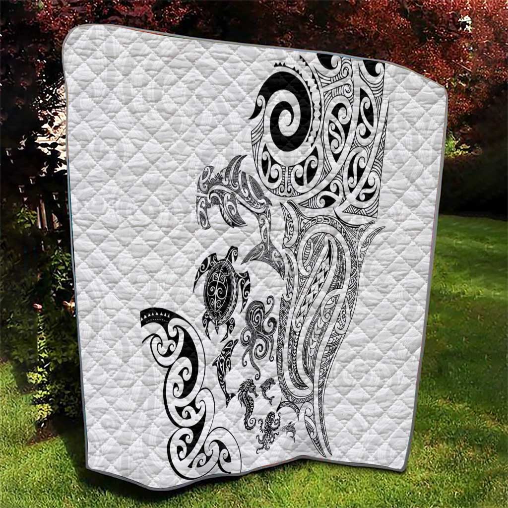 New Zealand Sea Animals with Maori Tribal Tattoo Quilt White Color LT03 - Polynesian Pride