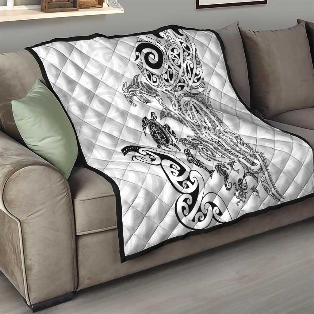 New Zealand Sea Animals with Maori Tribal Tattoo Quilt White Color LT03 - Polynesian Pride