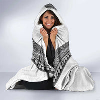 Rugby Fiji Hooded Blanket Fijian Masi Tribal Sporty Style White Color LT03 - Polynesian Pride