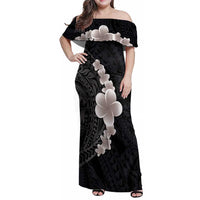 Hawaiian Tropical Plumeria Art Polynesian Tattoo Family Matching Off Shoulder Maxi Dress and Hawaiian Shirt Grayscale Color LT03 Mom's Dress Black - Polynesian Pride