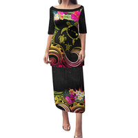 Hawaii Turtle Day Family Matching Puletasi and Hawaiian Shirt Polynesian Tattoo and Hibiscus Flowers LT03 Mom's Dress Black - Polynesian Pride