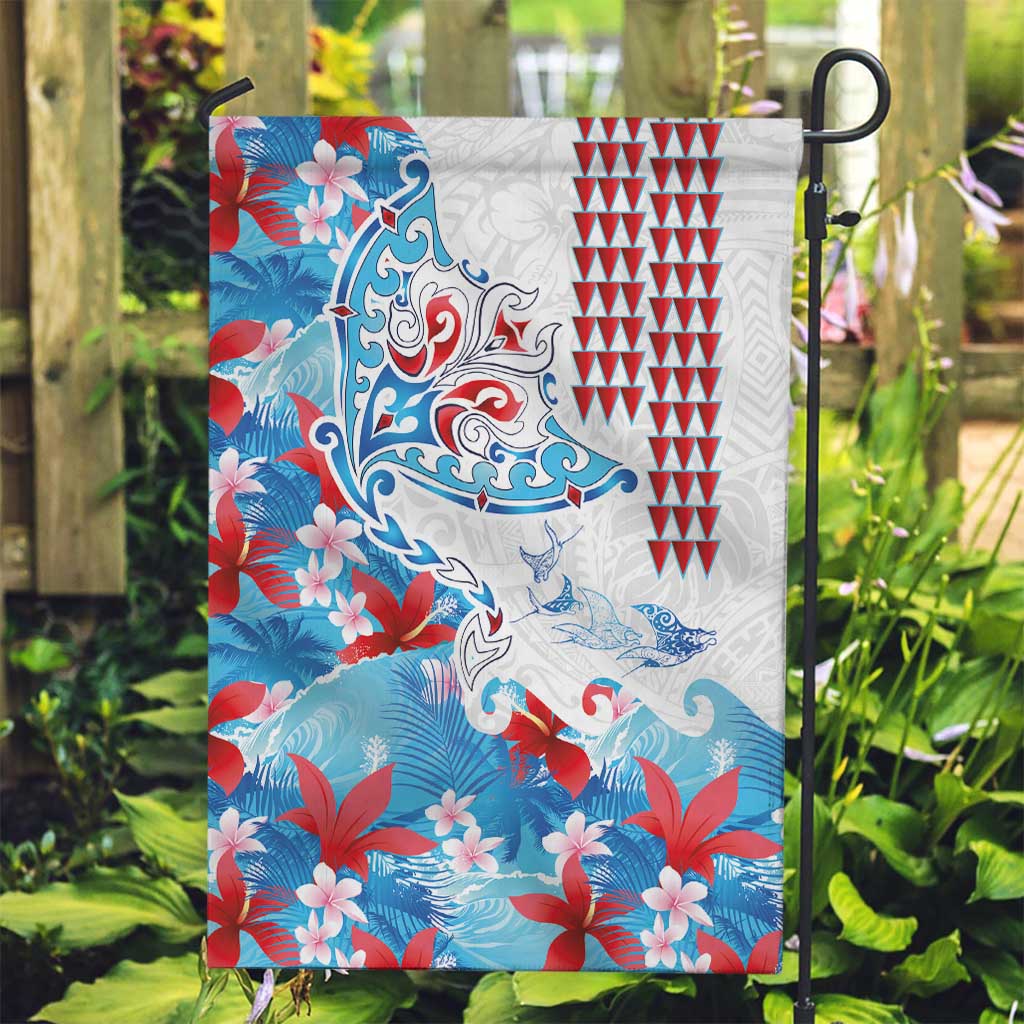 Hawaiian Tribal Manta Ray Garden Flag Kakau Tattoo and Flowers Surfing Waves Pattern Ocean Color LT03 Garden Flag Multicolor - Polynesian Pride