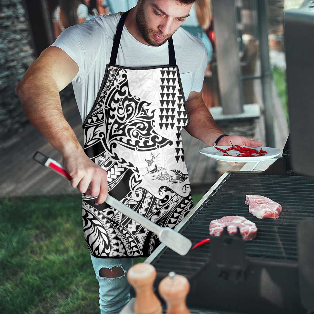 Hawaiian Tribal Manta Ray Apron Kakau Tattoo and Polynesian Art Motif Pattern
