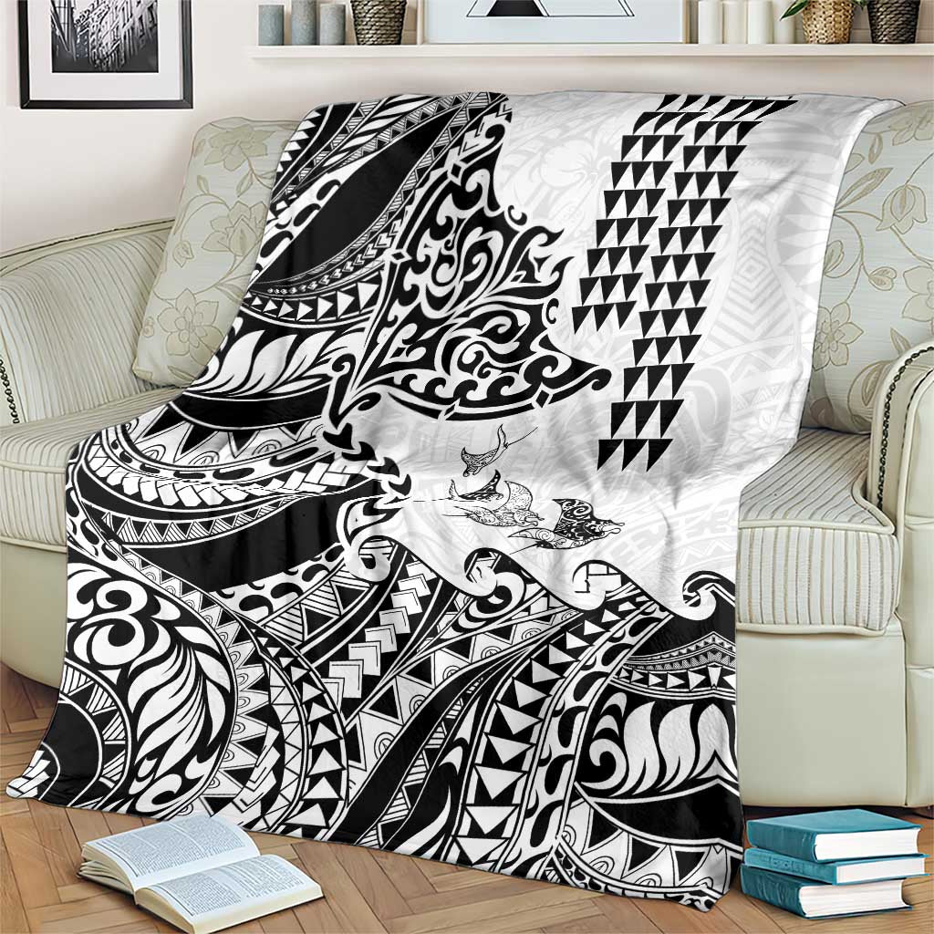 Hawaiian Tribal Manta Ray Blanket Kakau Tattoo and Polynesian Art Motif Pattern