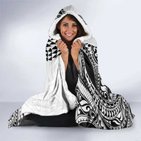 Hawaiian Tribal Manta Ray Hooded Blanket Kakau Tattoo and Polynesian Art Motif Pattern
