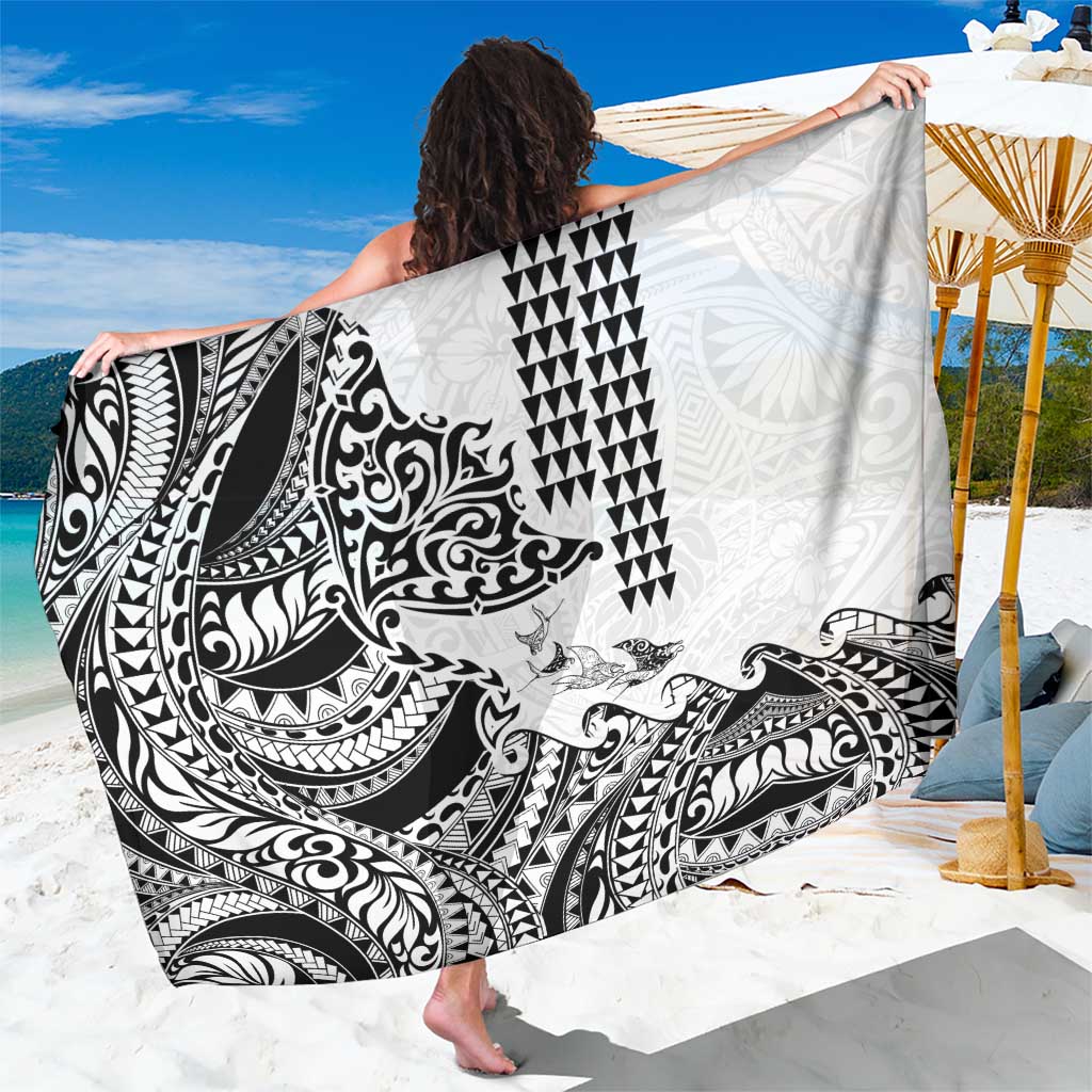 Hawaiian Tribal Manta Ray Sarong Kakau Tattoo and Polynesian Art Motif Pattern LT03 One Size 44 x 66 inches Multicolor - Polynesian Pride