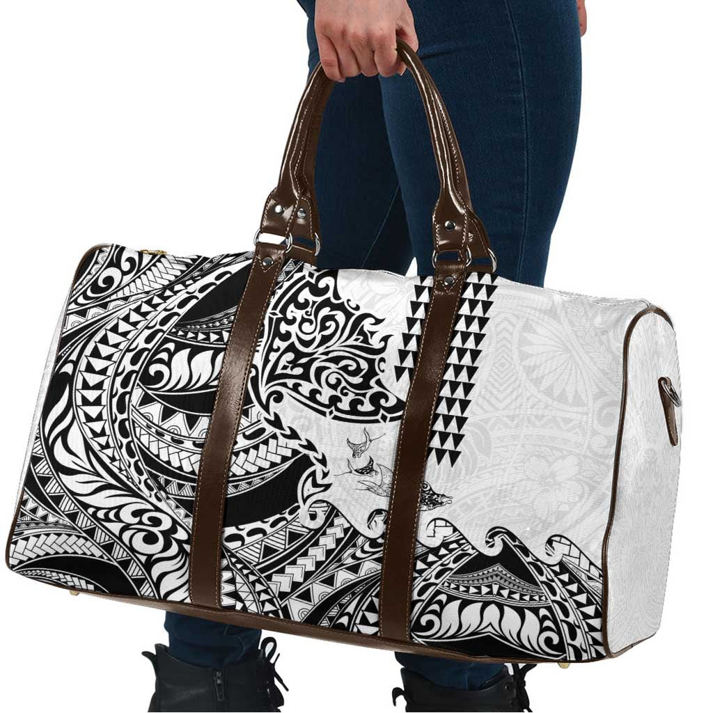 Hawaiian Tribal Manta Ray Travel Bag Kakau Tattoo and Polynesian Art Motif Pattern
