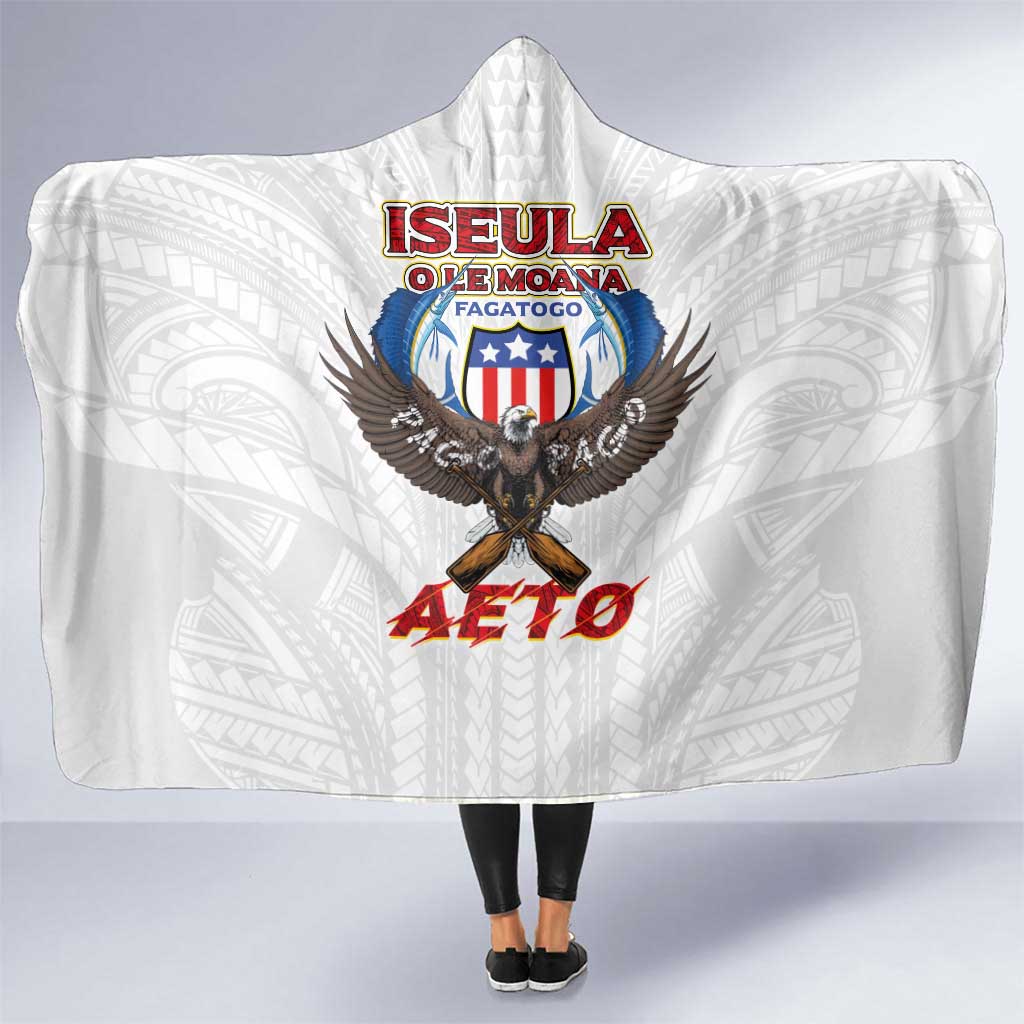 American Samoa Fautasi Hooded Blanket Pago Pago Aeto and Iseula o le Moana of Fagatogo White Color LT03 One Size White - Polynesian Pride