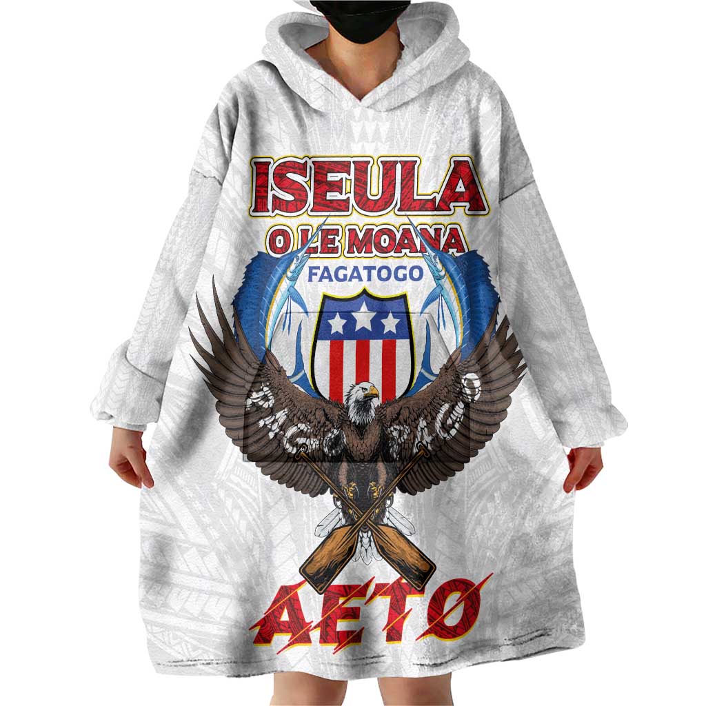 American Samoa Fautasi Wearable Blanket Hoodie Pago Pago Aeto and Iseula o le Moana of Fagatogo White Color LT03 - Polynesian Pride