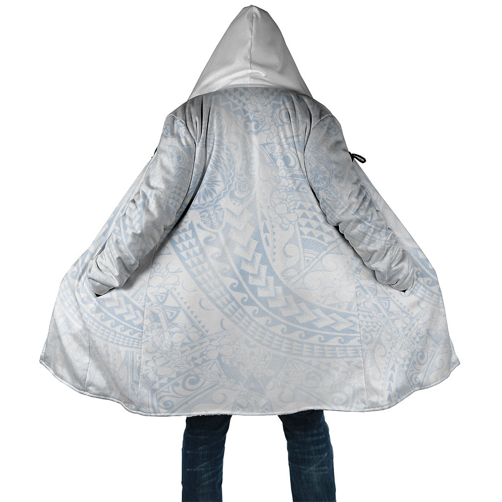 Hawaiian Turtles and Leis Cloak Tribal Kakau Pattern Airy White Blue Cloud Vibe