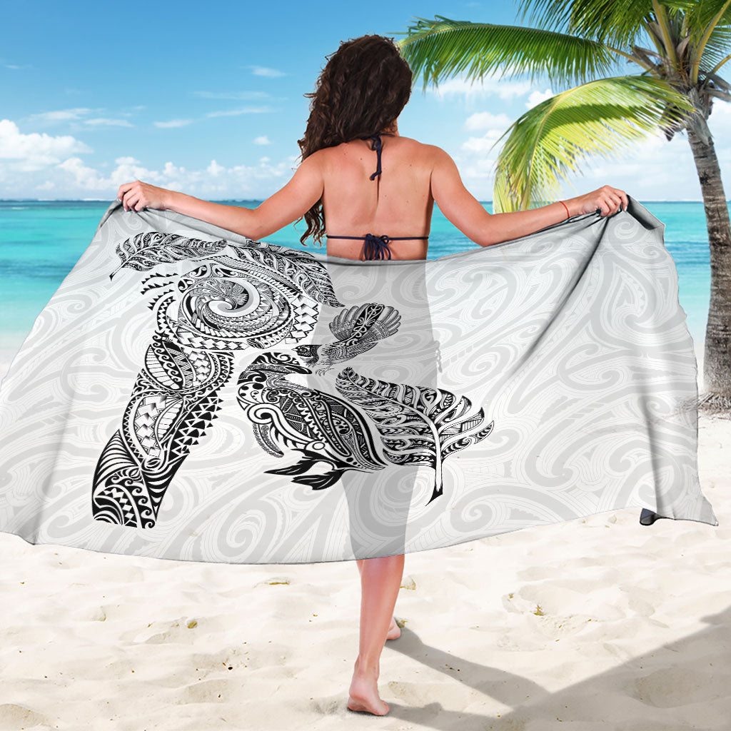 Aotearoa Moko Tribal Tattoo Sarong New Zealand Maori Penguin and Fantail White Color LT03 - Polynesian Pride