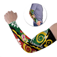 Melanesian Vanuatu Tribal Boar Tusk Arm Sleeves Tropical Plants and Namele Motifs LT03 Set of 2 Green - Polynesian Pride