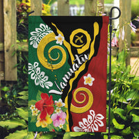 Melanesian Vanuatu Tribal Boar Tusk Garden Flag Tropical Plants and Namele Motifs LT03 Garden Flag Green - Polynesian Pride