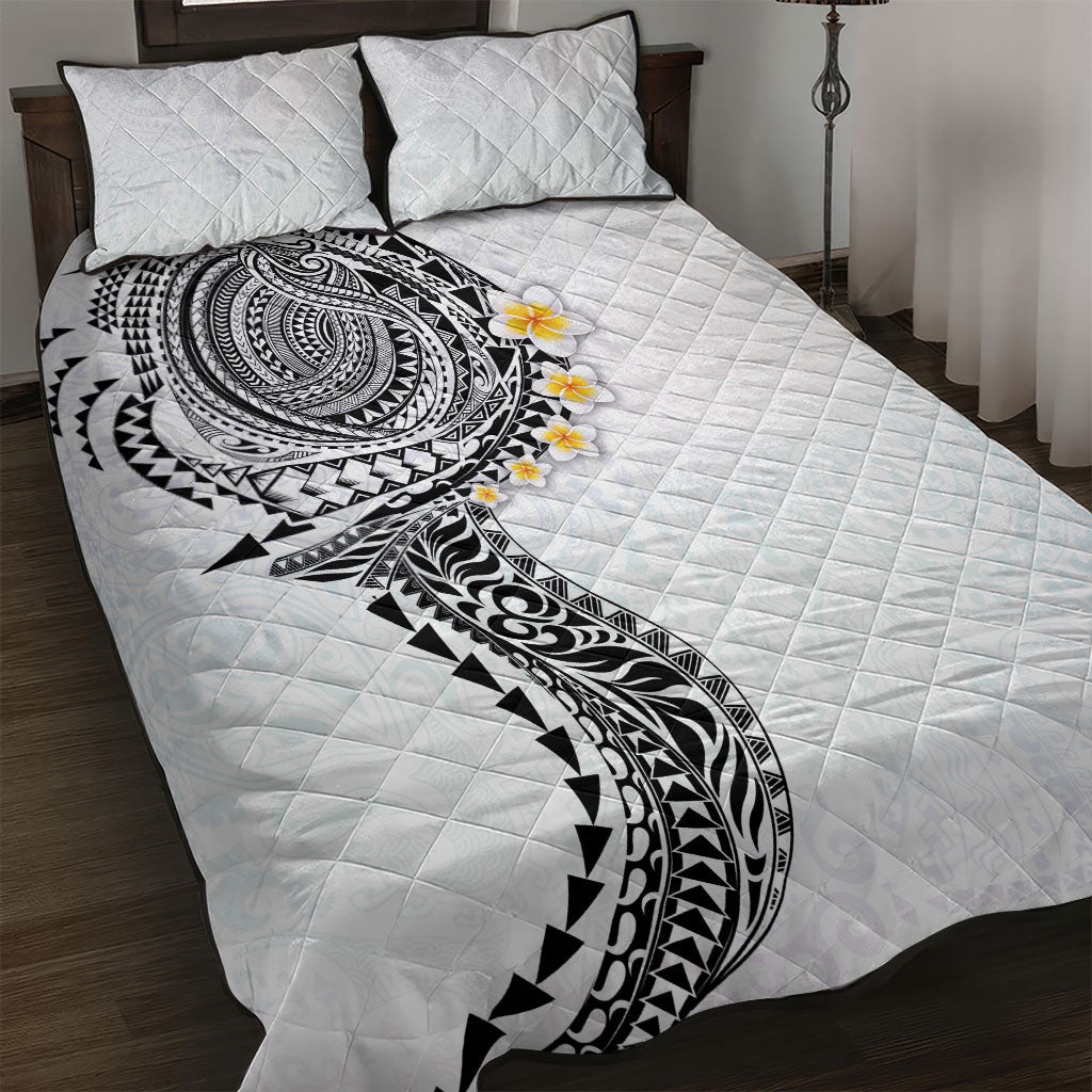 Hawaiian Tribal Tattoo and Plumeria Quilt Bed Set Polynesian Pattern White Color