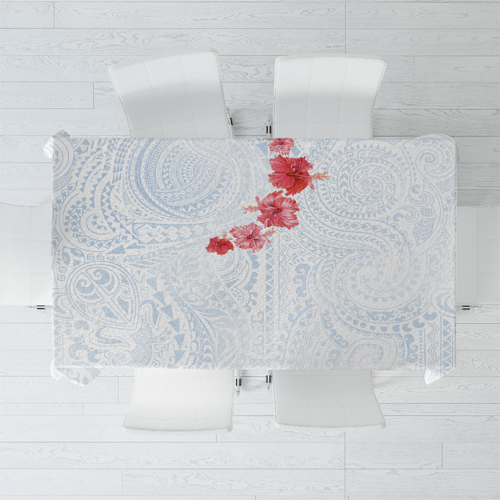 Hawaiian Tribal Tattoo and Hibiscus Tablecloth Polynesian Pattern Airy White Blue Cloud