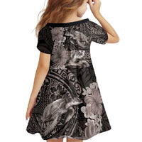 Hawaiian Plumeria and Hibiscus with Turtles Family Matching Off Shoulder Maxi Dress and Hawaiian Shirt Polynesian Art Grayscale LT03 - Polynesian Pride