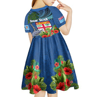 Personalised Fiji Independence Day Kid Short Sleeve Dress Fijian Coat of Arms Palm and Hibiscus Tapa Pattern LT03 - Polynesian Pride