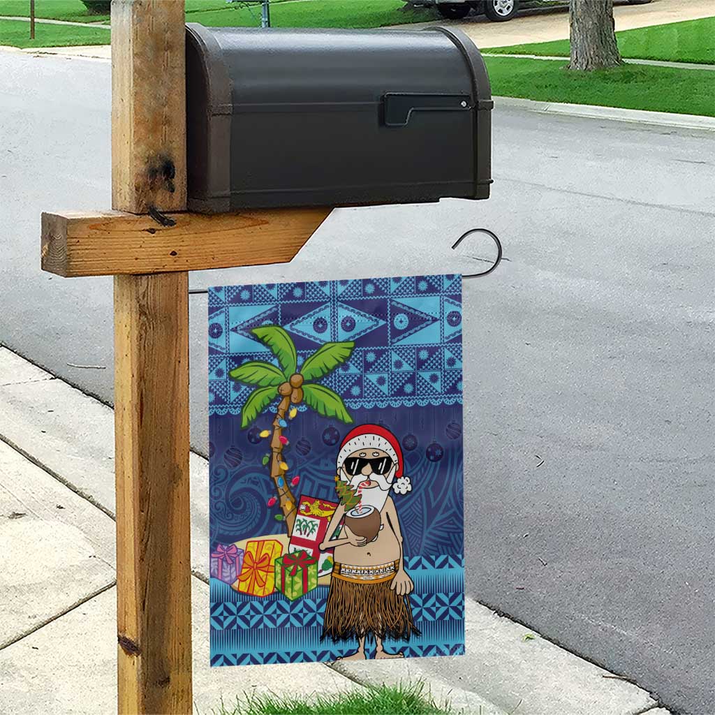 The Funny Santa Wears Sulu Christmas Garden Flag Fijian Christmas Palm Tree With Masi Art Tattoo LT03 - Polynesian Pride