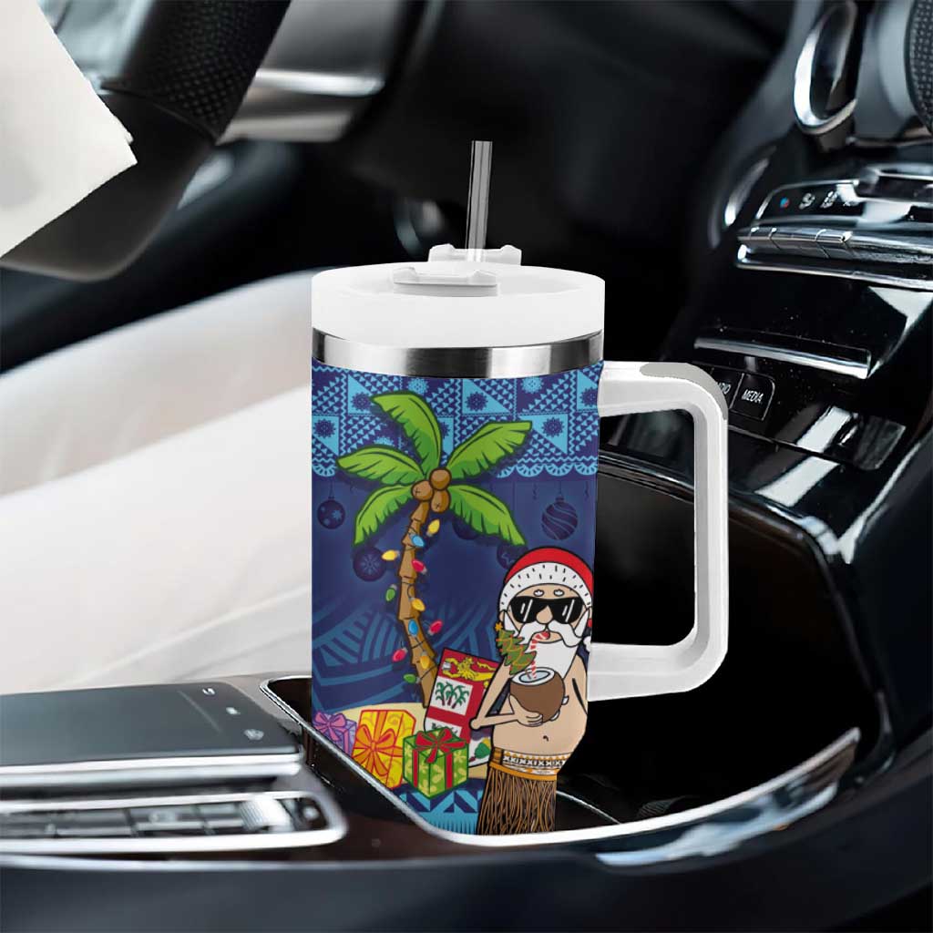 The Funny Santa Wears Sulu Christmas Tumbler With Handle Fijian Christmas Palm Tree With Masi Art Tattoo LT03 - Polynesian Pride