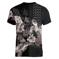 Hawaii Aloha Turtle Hibiscus and Leaves Women V-Neck T-Shirt with Polynesian and Kakau Tattoos Black Color LT03 - Polynesian Pride