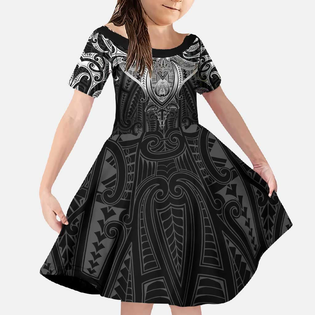 New Zealand Aotearoa Family Matching Off Shoulder Maxi Dress and Hawaiian Shirt Maori Manta Ray Moko Black LT05 Daughter's Dress Black - Polynesian Pride