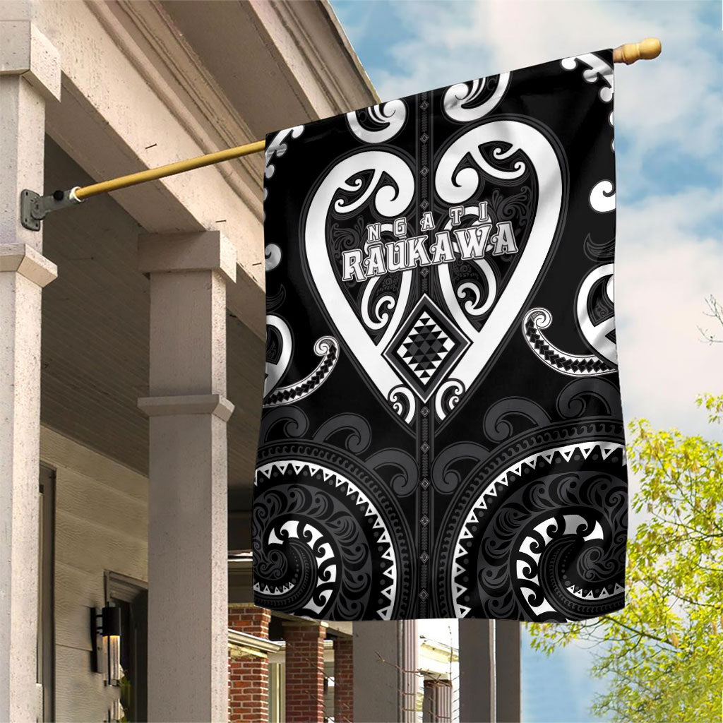 Aotearoa Ngati Raukawa Garden Flag Maori Tribal Pattern LT05 House Flag Black - Polynesian Pride