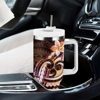 Polynesian Art Tattoo Tumbler With Handle Plumeria Flowers Peach Gradient