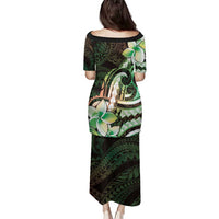 Polynesian Art Tattoo Family Matching Puletasi and Hawaiian Shirt Plumeria Flowers Green Gradient LT05 - Polynesian Pride