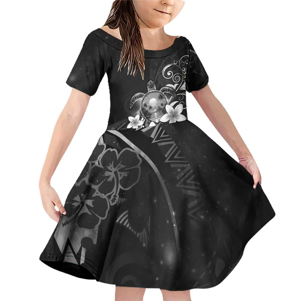 Hawaii Honu Family Matching Off Shoulder Short Dress and Hawaiian Shirt Polynesian Curves Plumeria Grayscale LT05 Daughter's Dress Black - Polynesian Pride