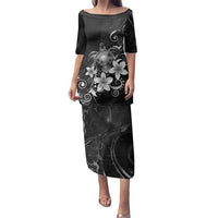 Hawaii Honu Family Matching Puletasi and Hawaiian Shirt Polynesian Curves Plumeria Grayscale LT05 Mom's Dress Black - Polynesian Pride