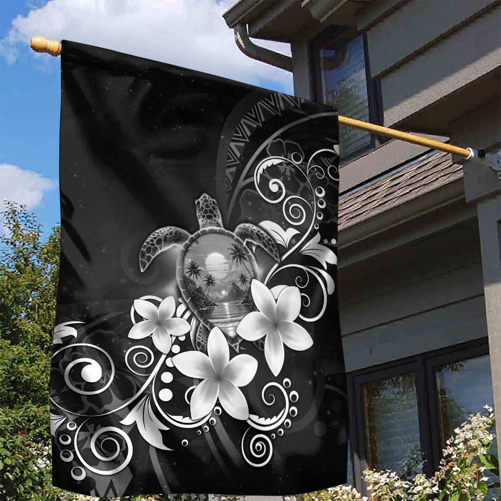 Hawaii Honu Garden Flag Polynesian Curves Plumeria Grayscale - Polynesian Pride