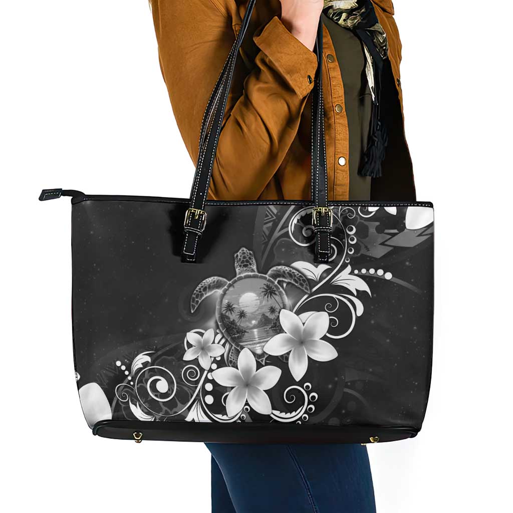 Hawaii Honu Leather Tote Bag Polynesian Curves Plumeria Grayscale - Polynesian Pride