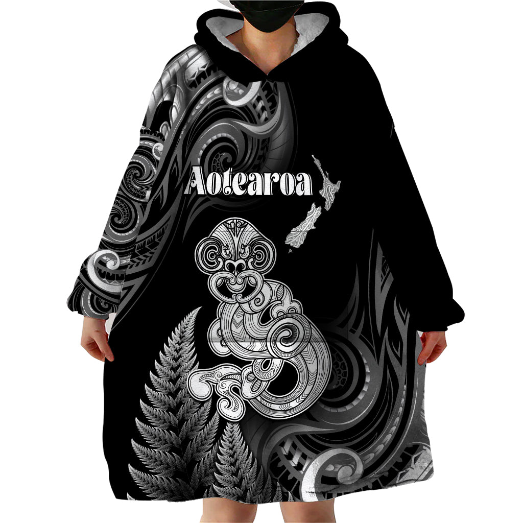 Personalised New Zealand Maori Taniwha Wearable Blanket Hoodie Silver Fern Black Version LT05 - Polynesian Pride