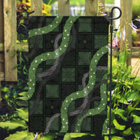 Hawaiian Quilt Garden Flag Pele Hair Hinahina Lei Black Version