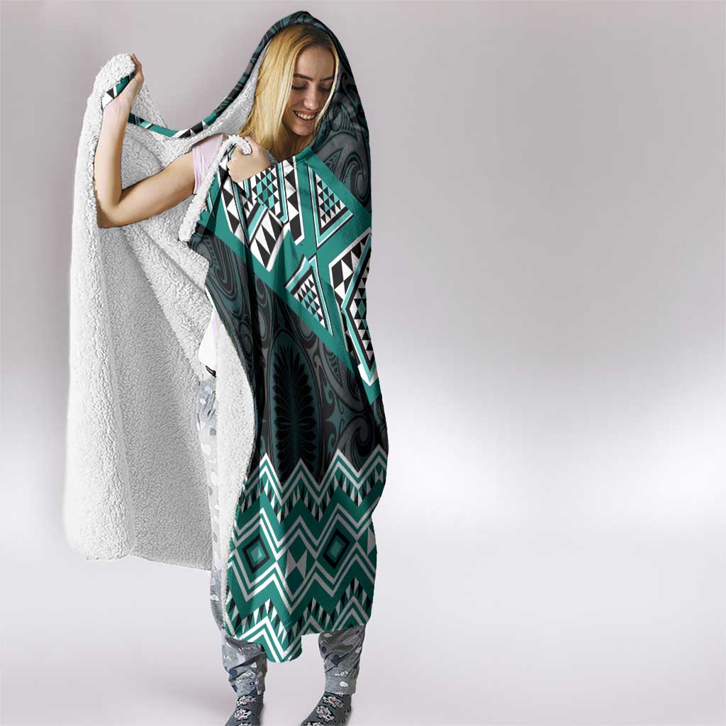 New Zealand Aotearoa Hooded Blanket Turquoise Taniko Art Maori Pattern